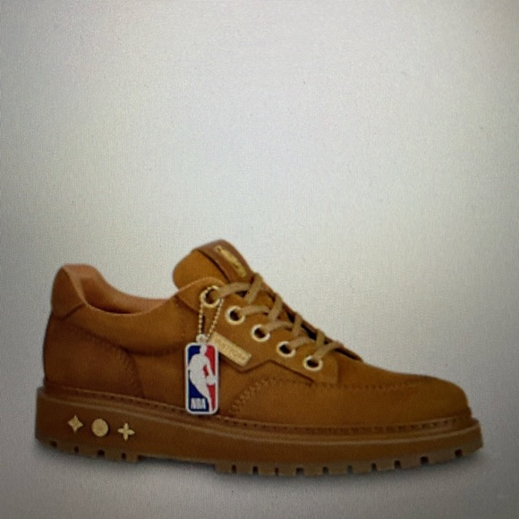 Louis Vuitton x NBA - Picture 1 of 1